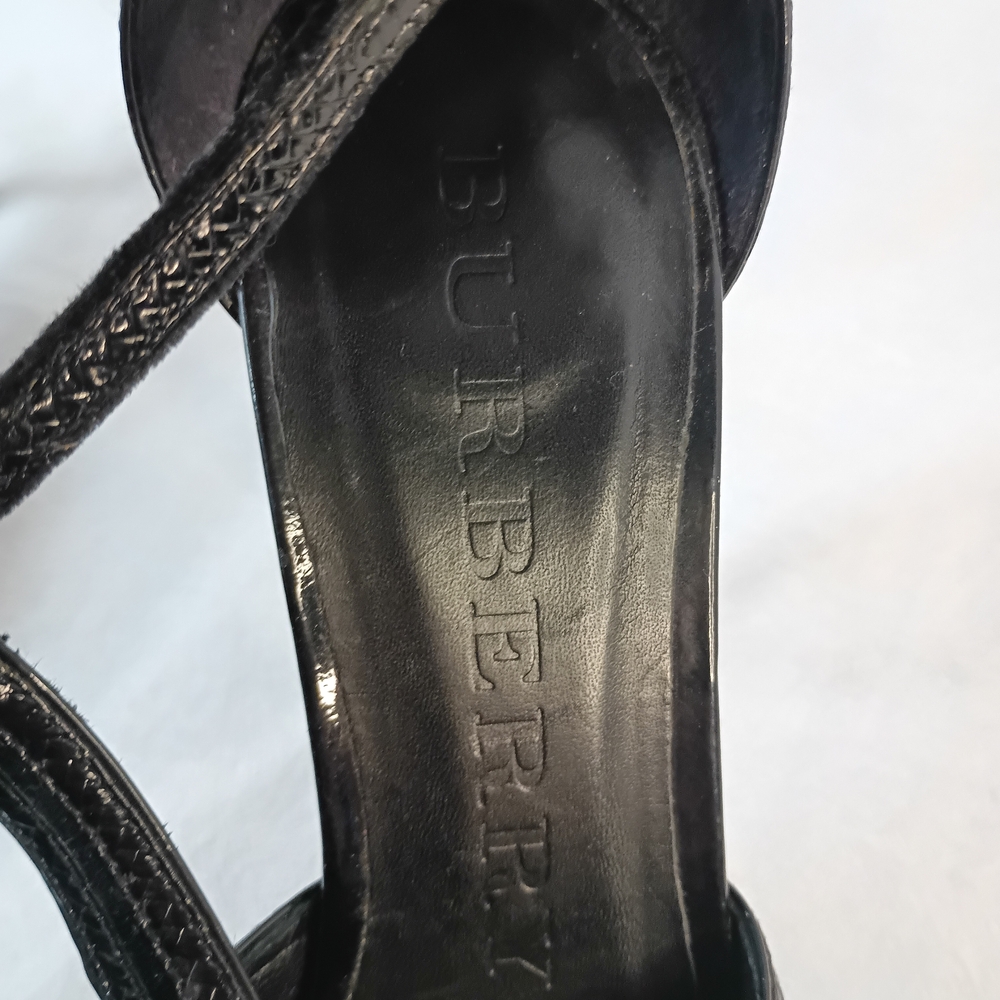 Burberry Elegant Black High Heels - Picture 11 of 13